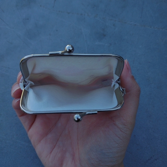 2/$10 Hello Kitty Pink Coin Purse - Picture 3 of 4